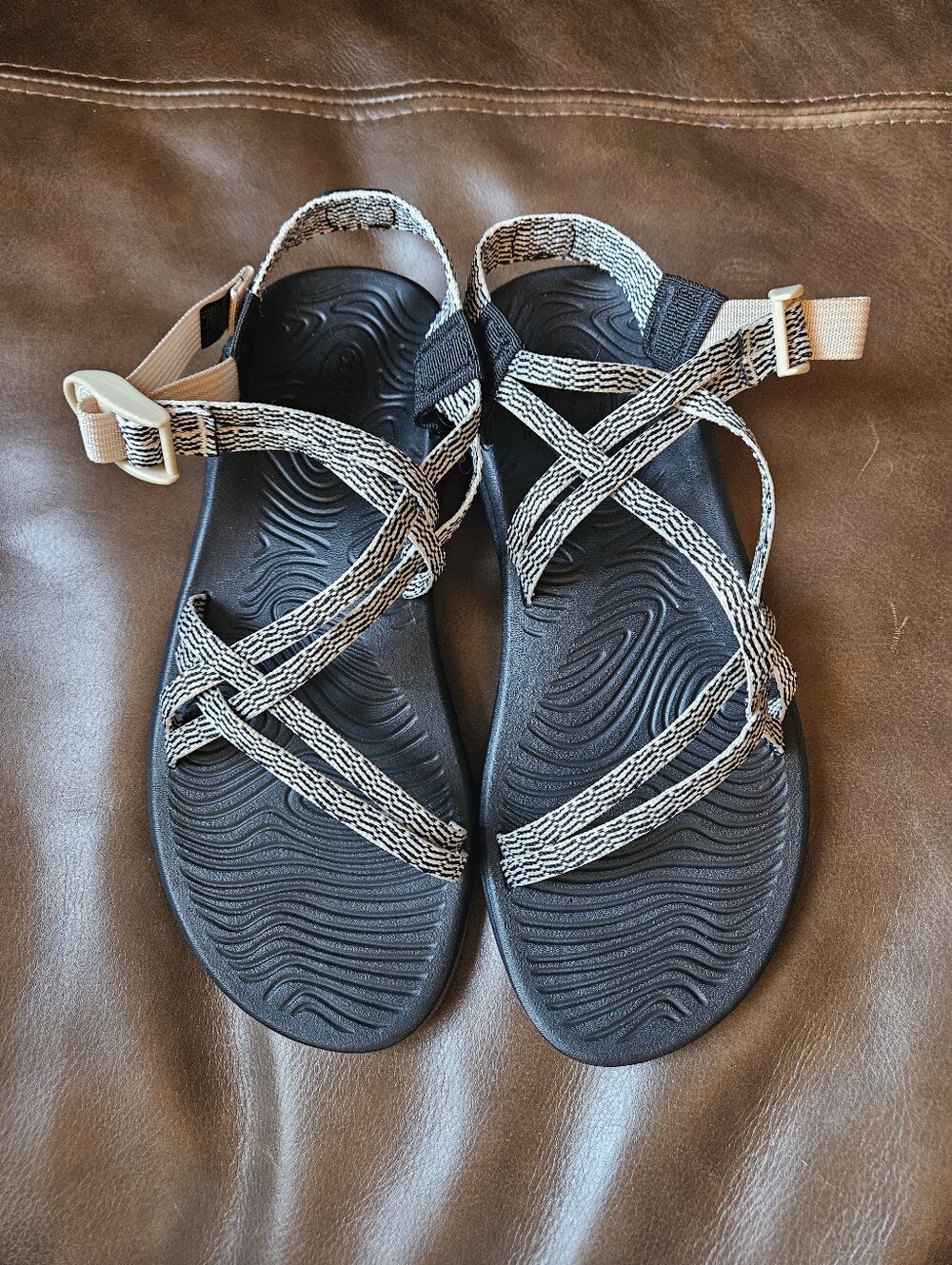 Chaco Z/Volv X2 Double Strap Sandals Black White Pattern Women's Size 11